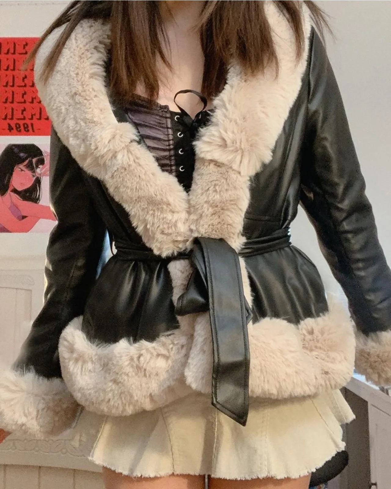 Large fur collar lace-up waist stitching PU leather jacket