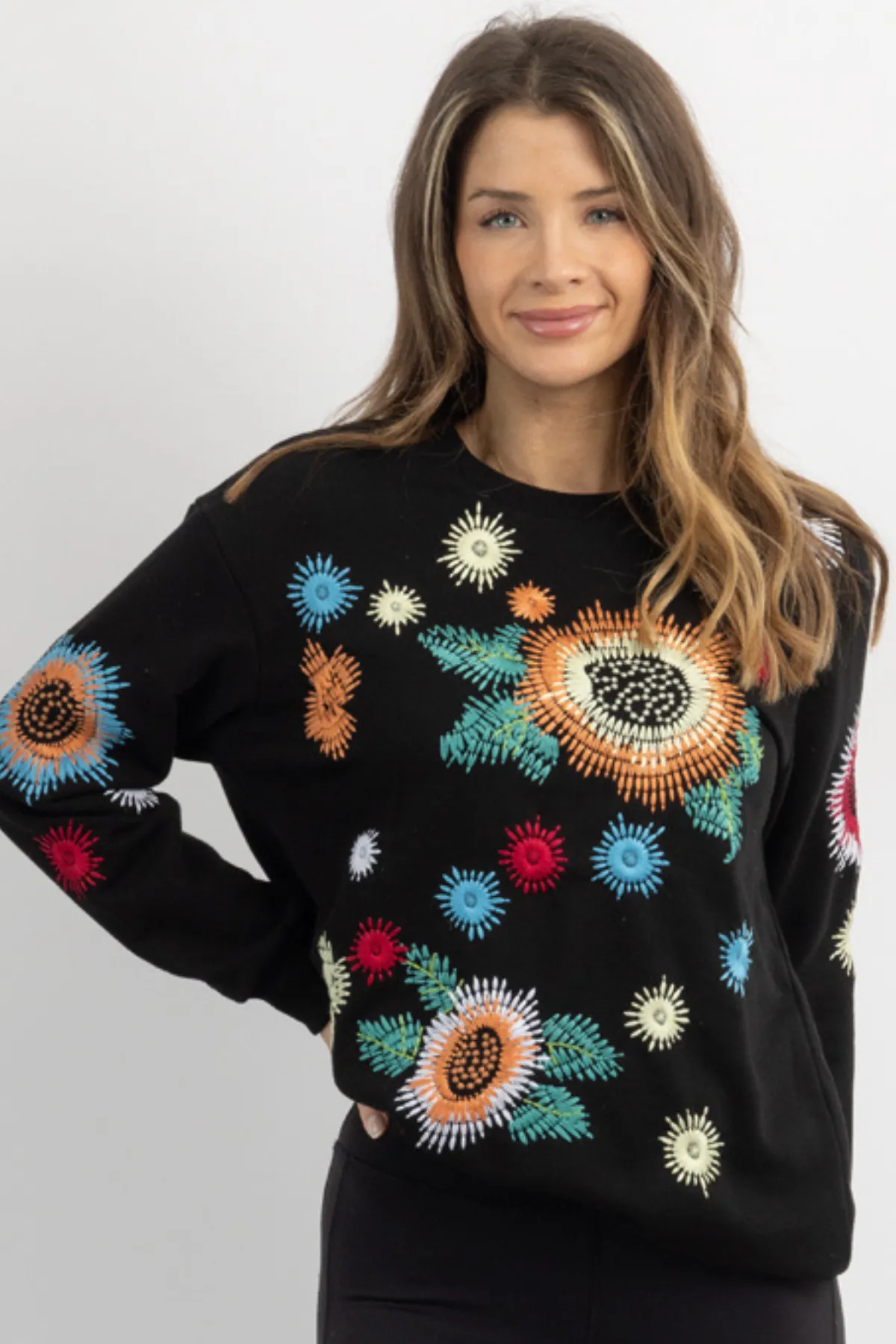 MESILLA EMBROIDERED PULLOVER