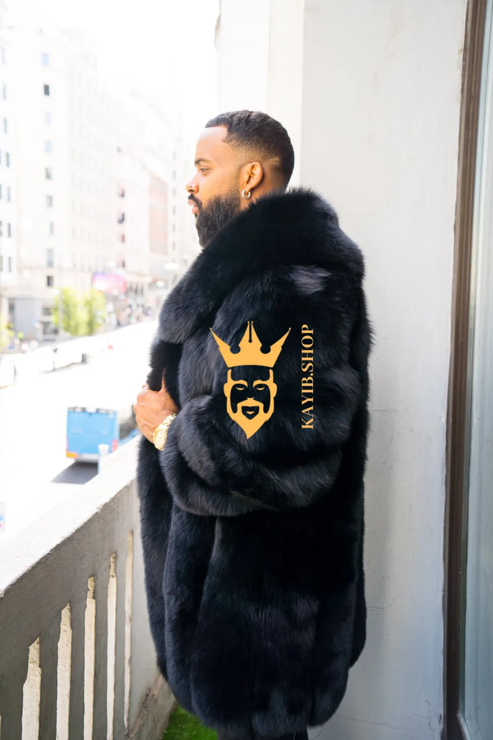 "Experience Opulence: Luxurious Fox Fur Coats for Men - Elevate Your Style and Warmth"