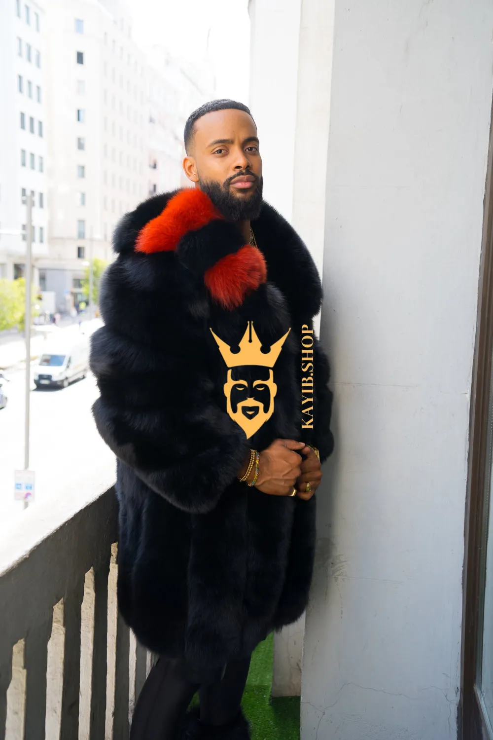 "Experience Opulence: Luxurious Fox Fur Coats for Men - Elevate Your Style and Warmth"