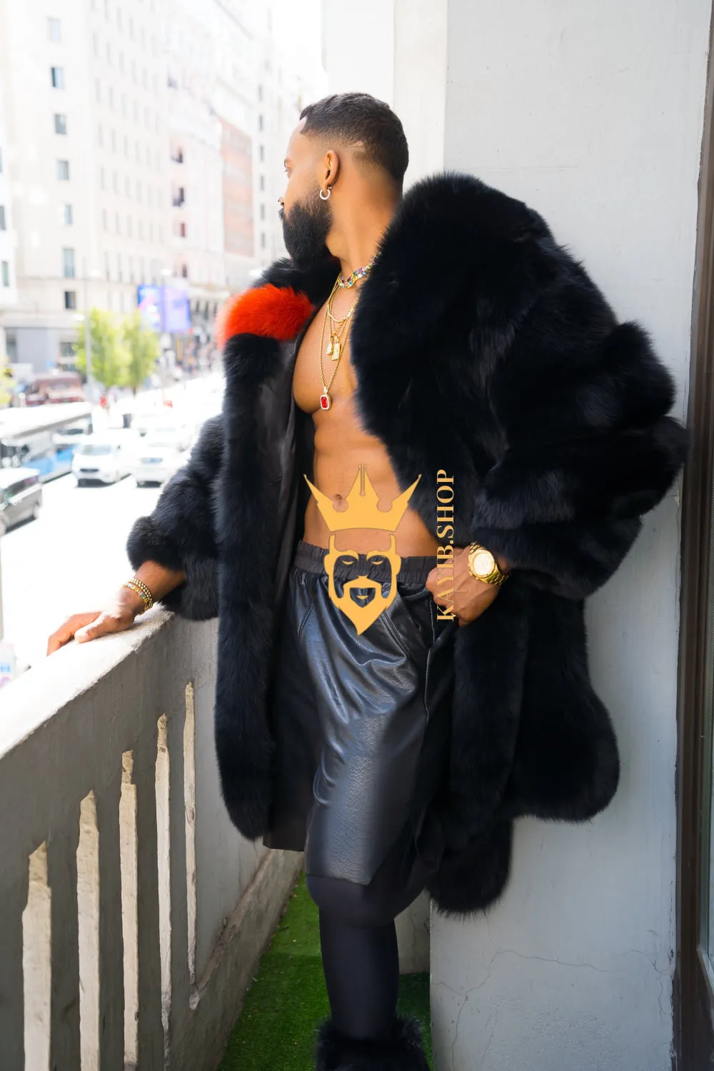 "Experience Opulence: Luxurious Fox Fur Coats for Men - Elevate Your Style and Warmth"