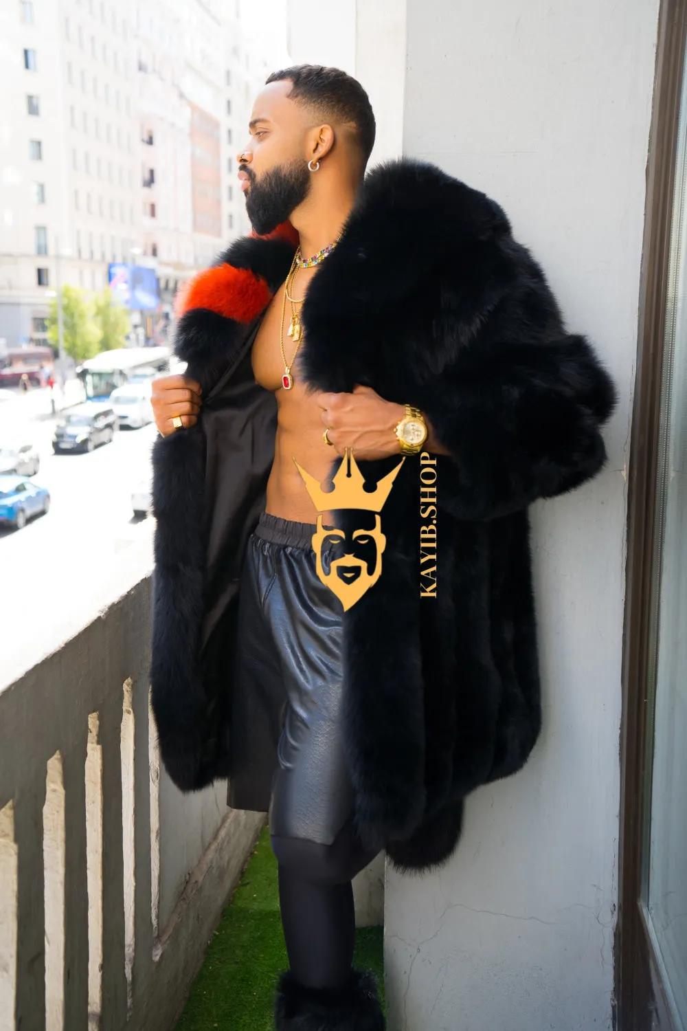 "Experience Opulence: Luxurious Fox Fur Coats for Men - Elevate Your Style and Warmth"