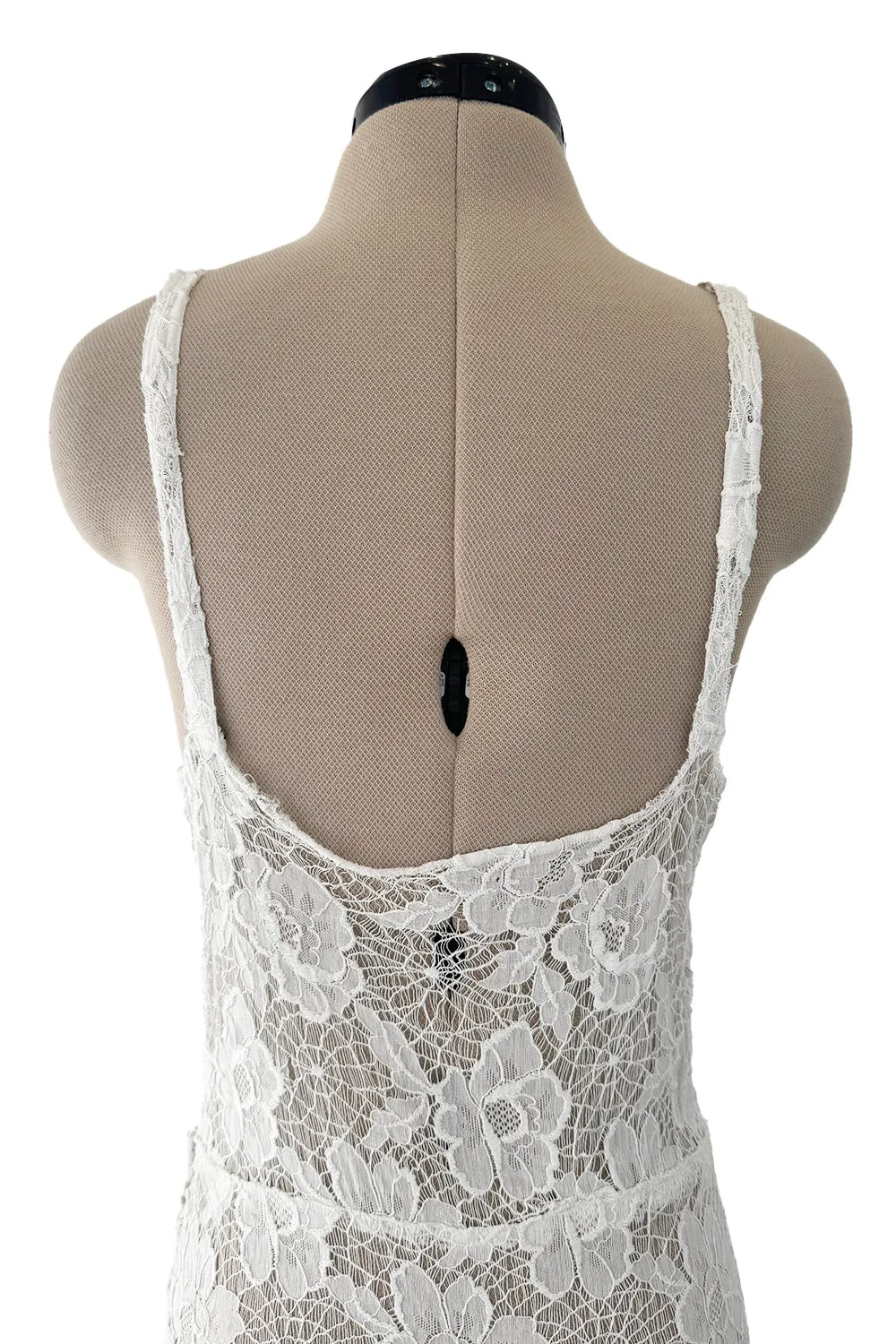 Romantic 1930s Unlabeled Intricate White Lace Unlined Dress w Flared Full Lower Skirting