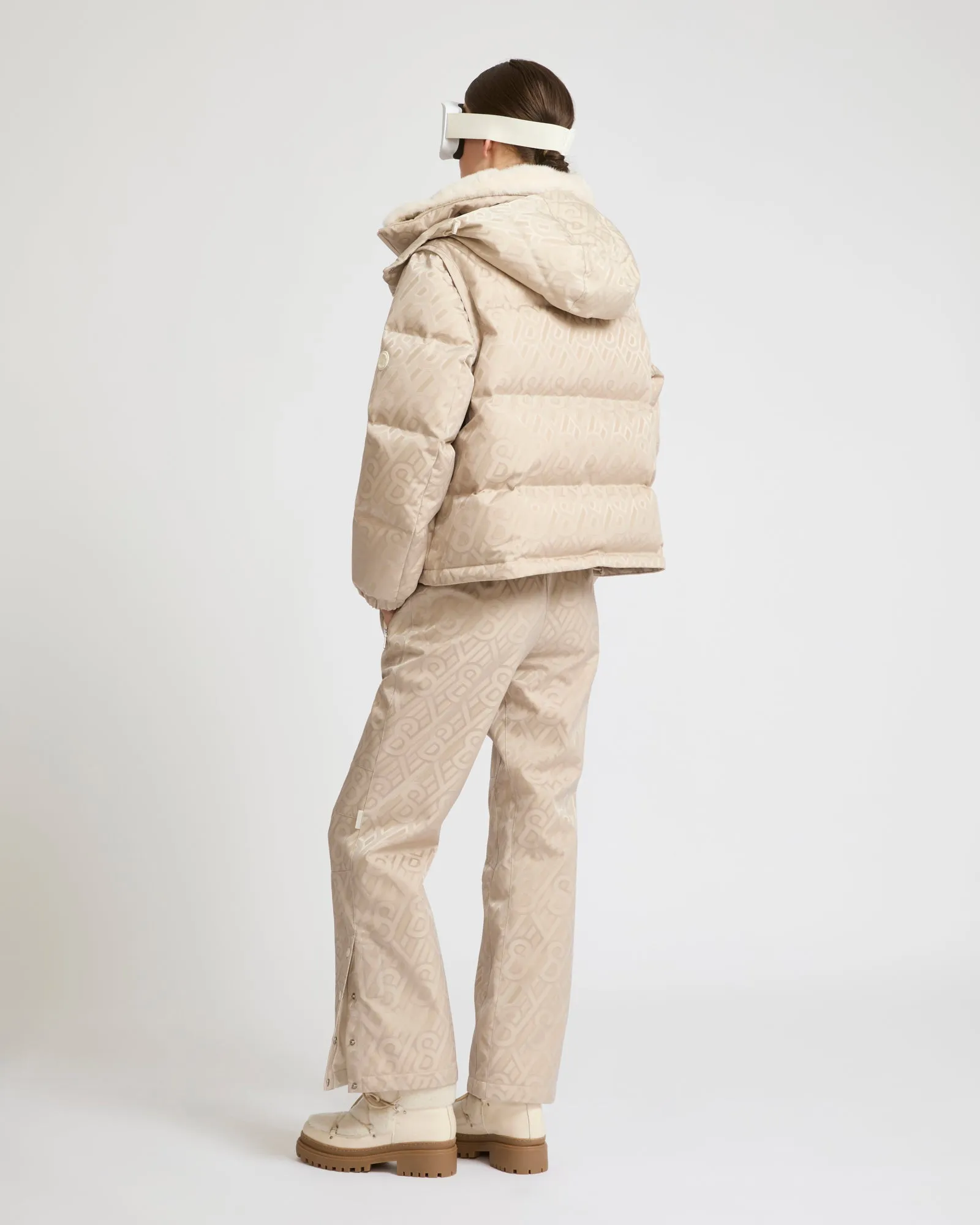 Short ski down jacket with mink trim