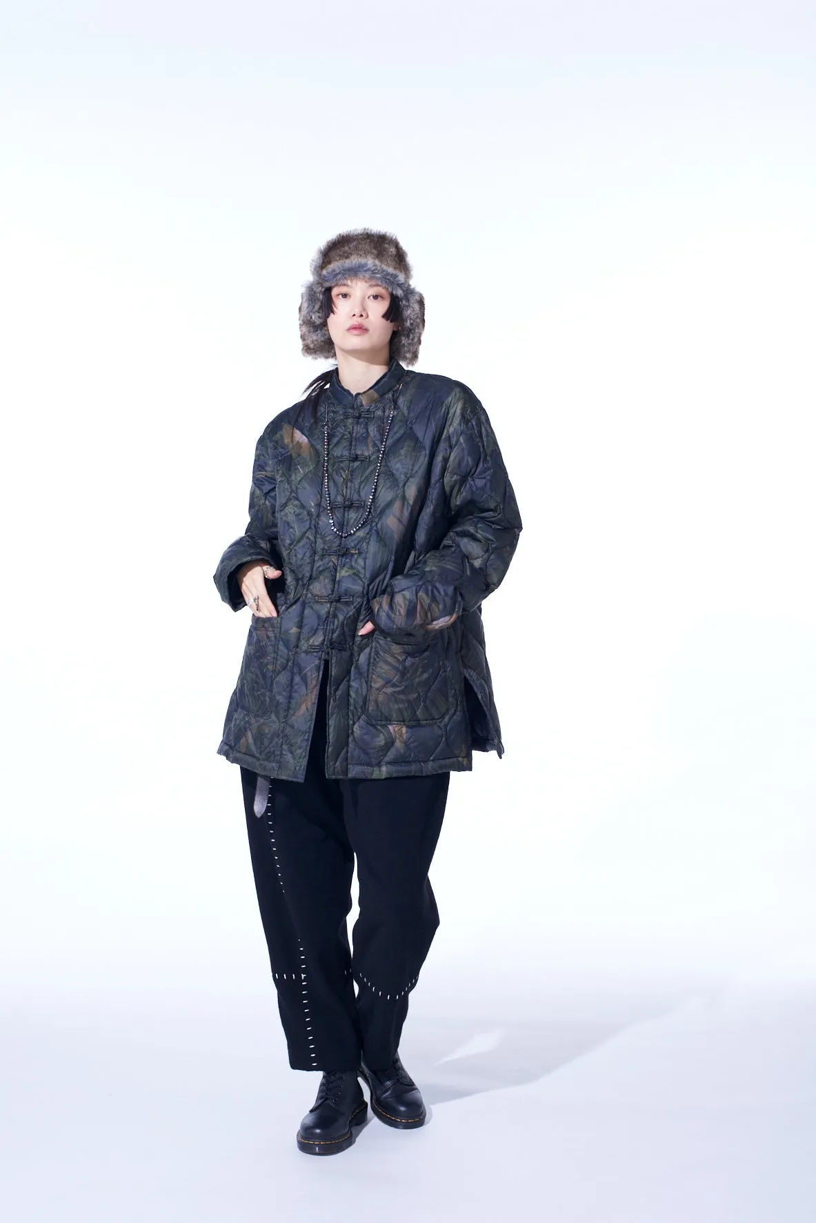 【S'YTE X TAION】DAHLIA CAMOUFLAGE QUILTED DOWN CHINA JACKET