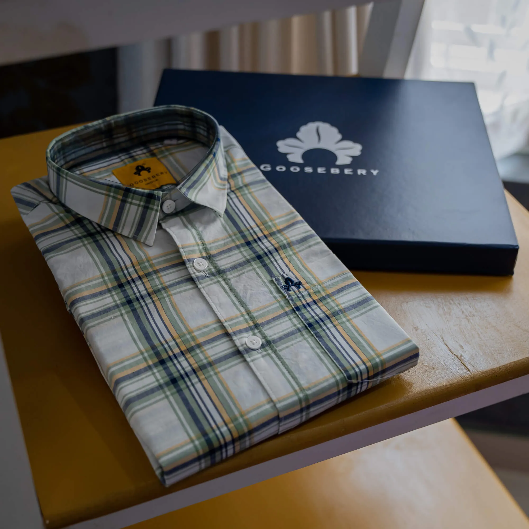 White and Green Checks Casual Shirt (GBHM3000)